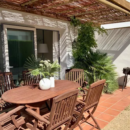 Coll, Terrace & Pool 公寓