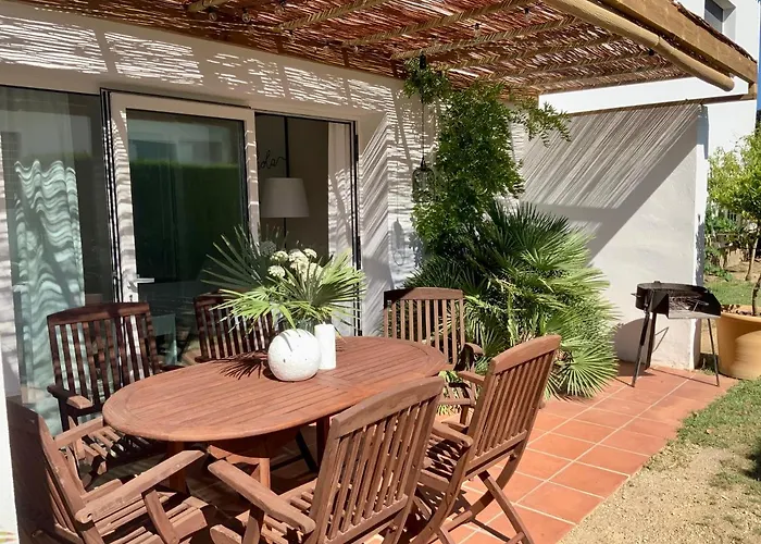 Coll, Terrace & Pool Apartment