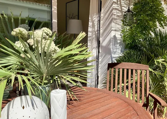 Coll, Terrace & Pool Apartment