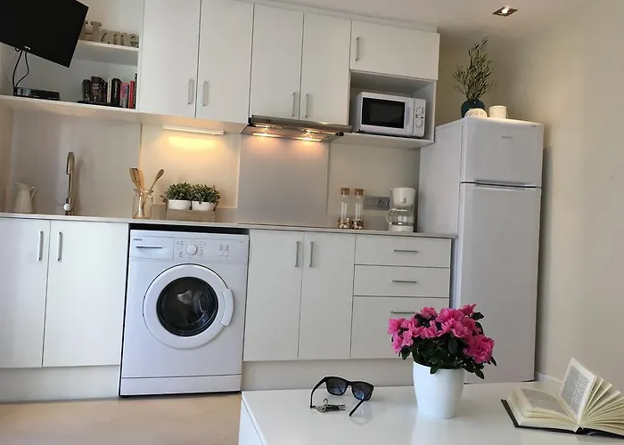 Coll, Terrace & Pool Apartment