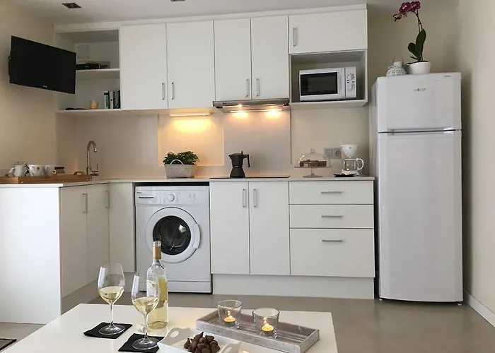 Coll, Terrace & Pool Apartment Sant Marti d'Empuries